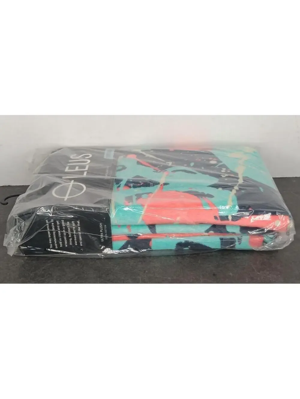 Leus, Surf Towel Beach Swimming Blue Art. Size: 58” X 33” item # 02PRSPBL NEW